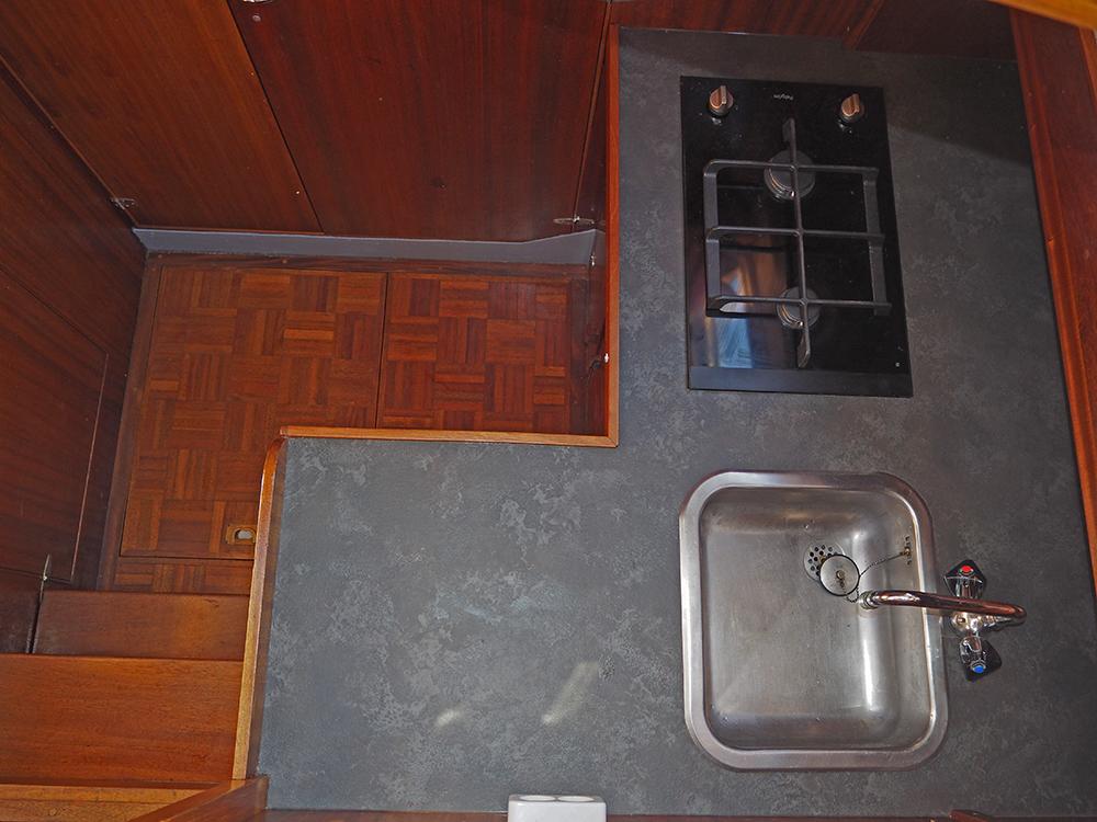 Fore ship, Accommodation